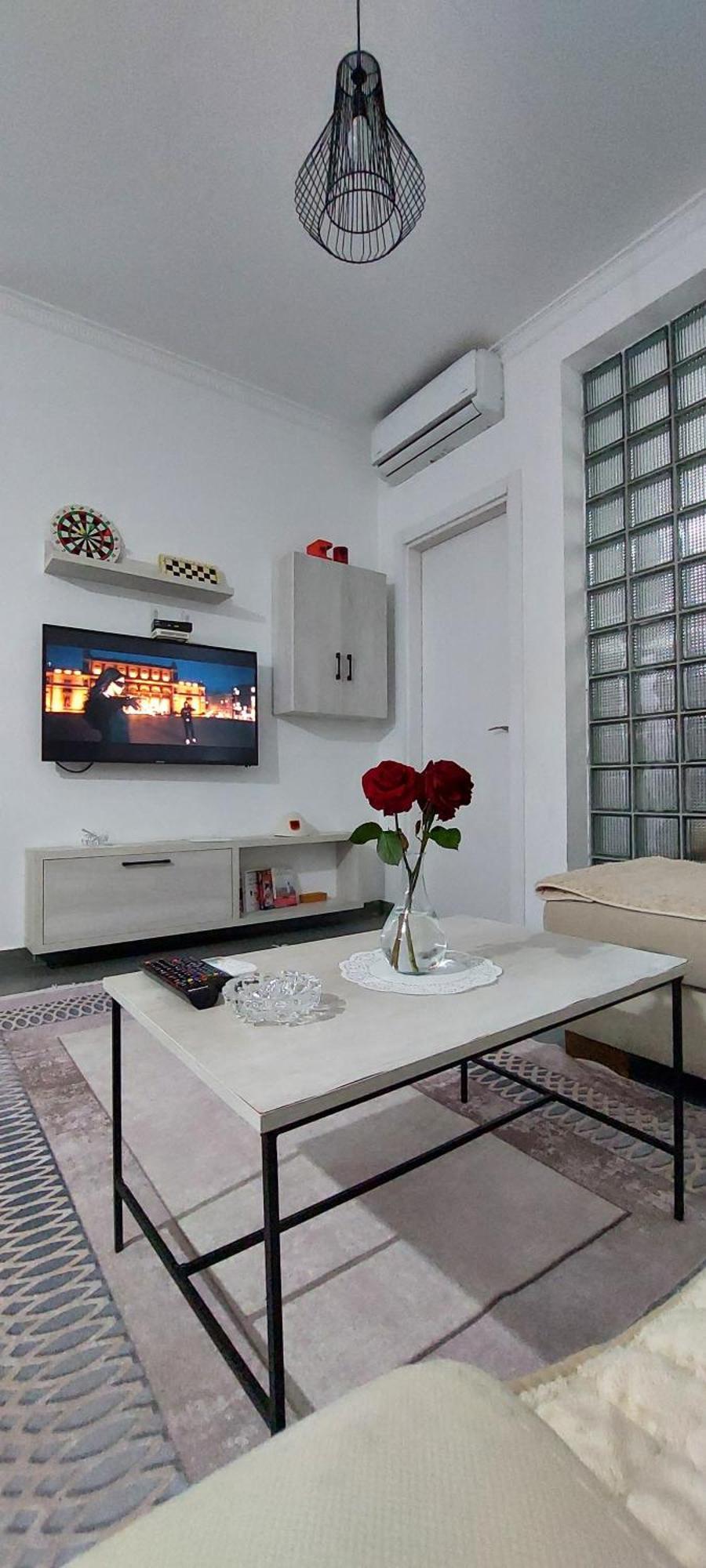 Esi's Tirana